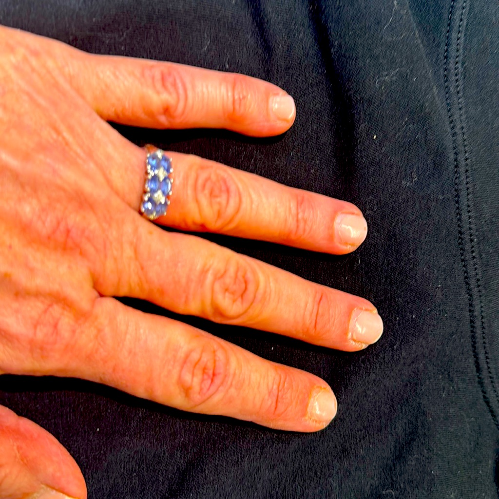 10k Wg Tanzanite And Diamond Band Ring